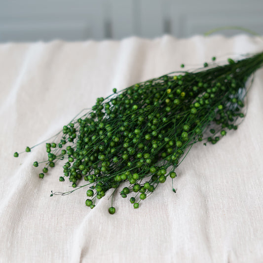 Botte de lin vert foncé séché Flowrette en gros plan