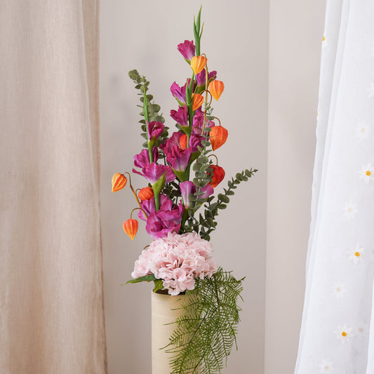 Bouquet artificiel Kandeece, détail des fleurs et textures en format haut - Flowrette