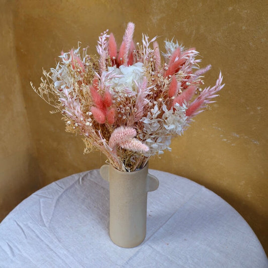 Bouquet Léandre de fleurs séchées, vue de face sur fond neutre - Flowrette