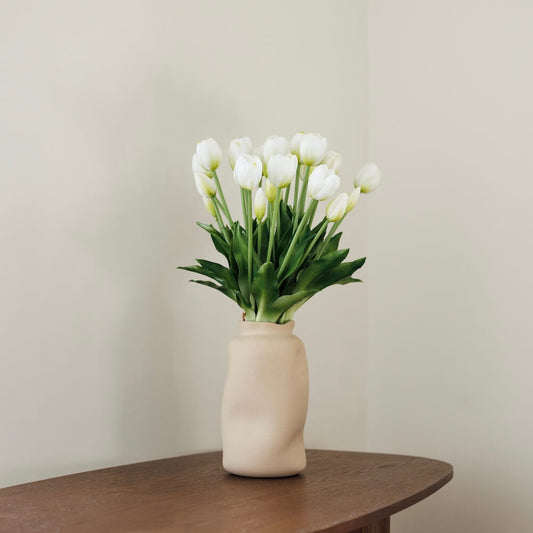 Botte de 5 tulipes blanches