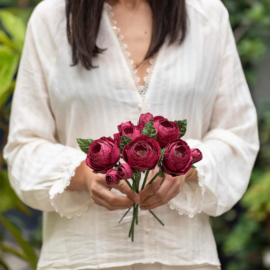 Rose queen in burgundy paper