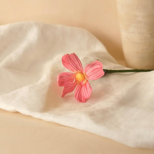 Cosmos en papier rose